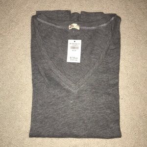 simple grey v-neck hollister t shirt